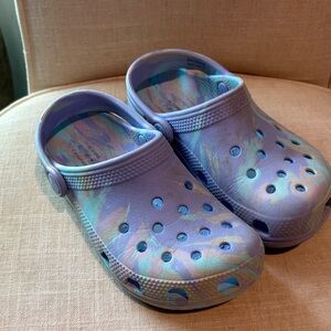 CROCS Kids Iridescent Lavender-Blue Clog Sandals